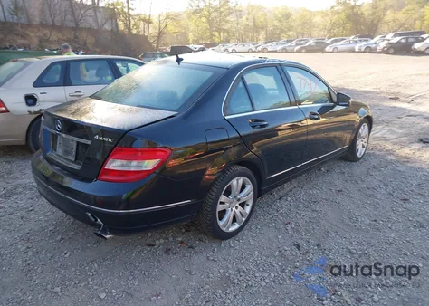 2011 Mercedes-Benz C 300 Luxury 4Matic из США, поврежденный, VIN WDDGF8BB6BR133215
